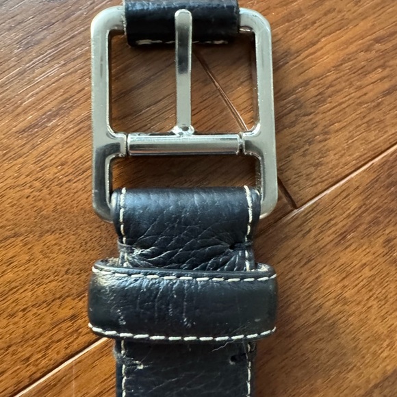 [Lacoste] Black Leather Belt with Crocodile Logo - Picture 2 of 4